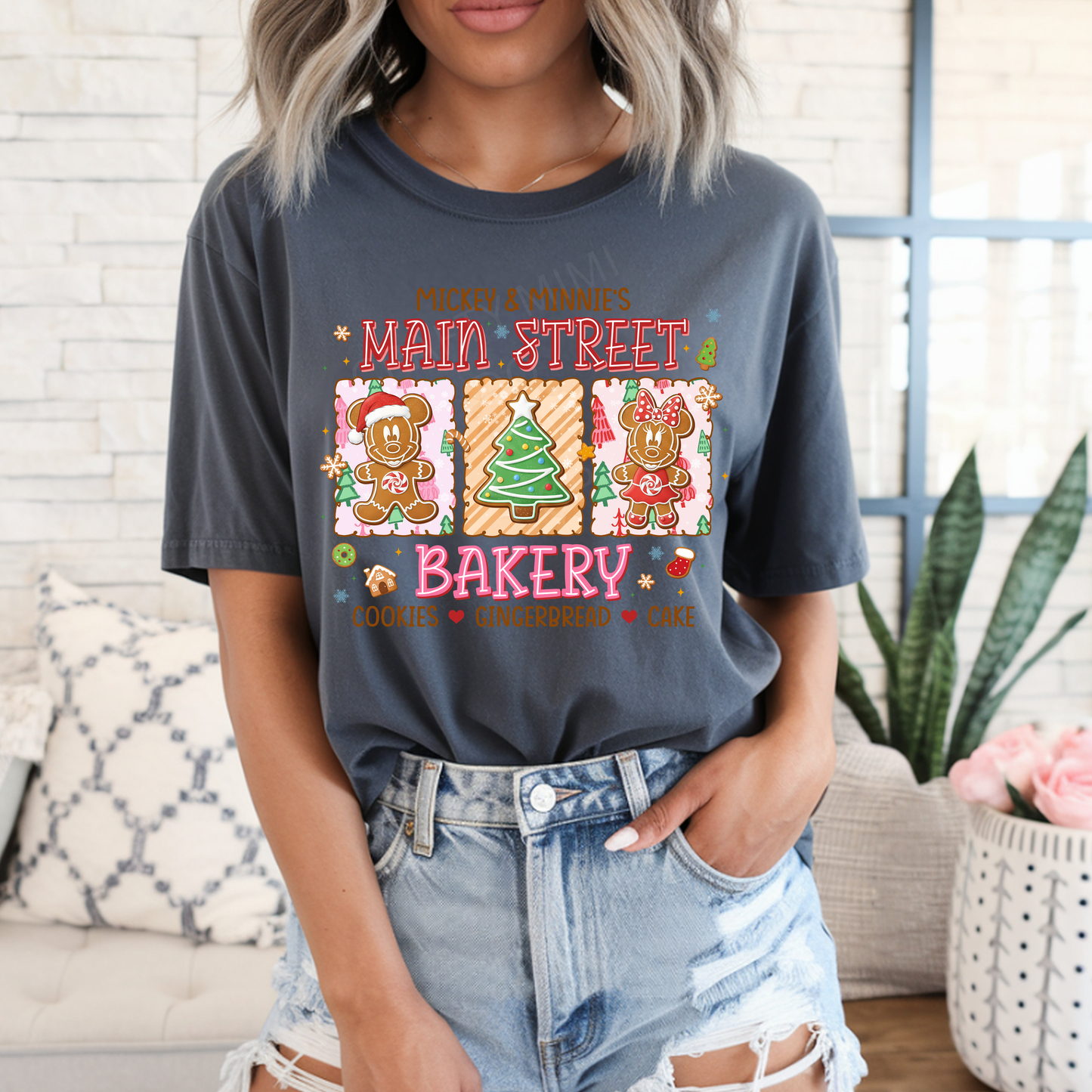 Mickey & Minnie's Main Street Bakery