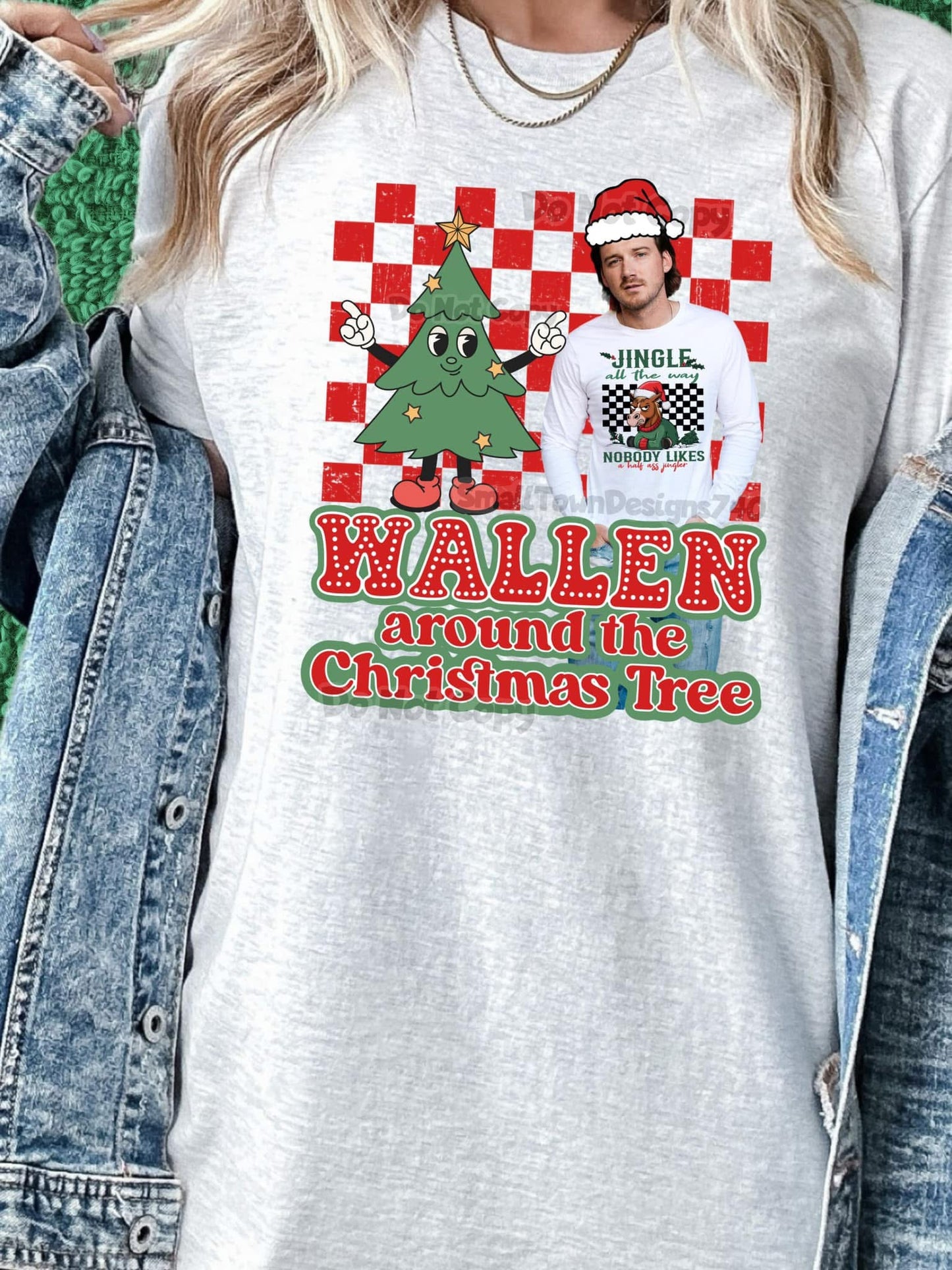 Wallen Around The Christmas Tree