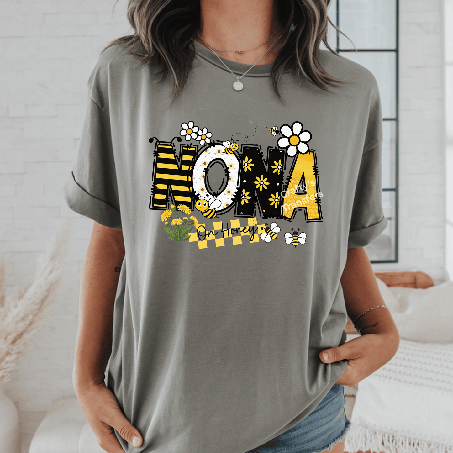 Nona Bee DTF Transfer – Sunflower Daisy Honeycomb Name Design – Cute Grandma Shirt Transfer – Yellow Black Checkered Sublimation Style Print
