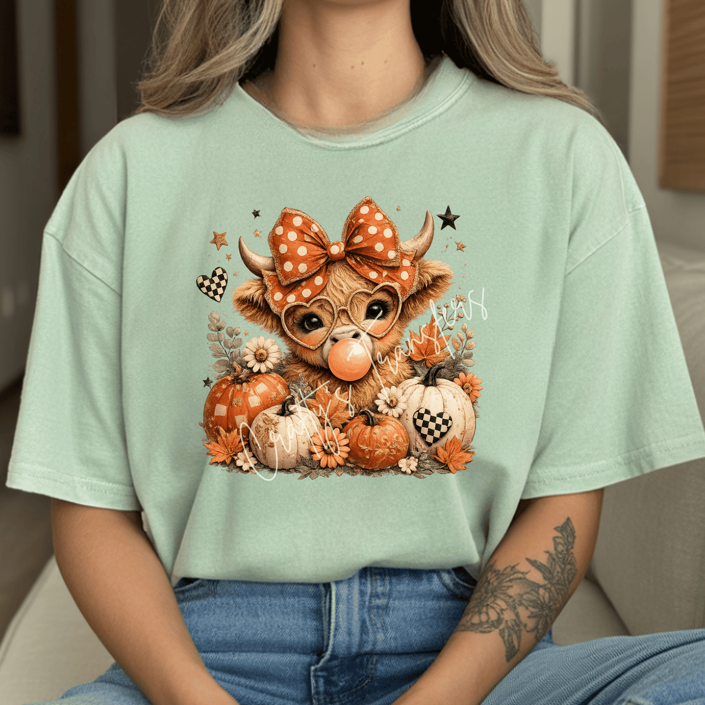 Fall Highland Cow DTF Transfer | Cute Highland Cow with Bubble Gum, Pumpkins & Polka Dot Bow | Autumn Coquette Western Heat Transfer | Boutique Shirt Transfer