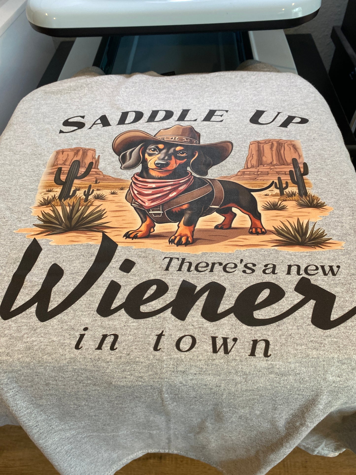 Gildan Large Saddle Up on sport gray